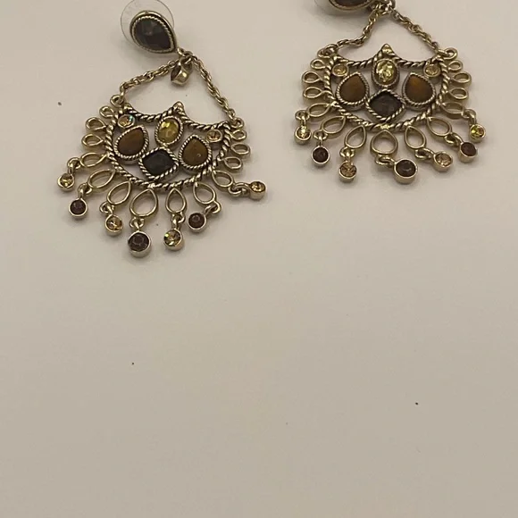 “VINTAGE” Drop /Chandelier Style Gold Tone With Gemstones Pierced Earrings. - Picture 2 of 4
